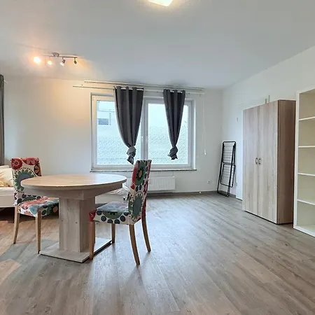 アパート Business Mit Wlan & Parkplatz