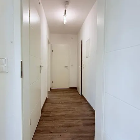 Business Mit Wlan & Parkplatz アパート