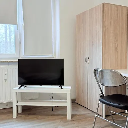 Business Mit Wlan & Parkplatz Киль