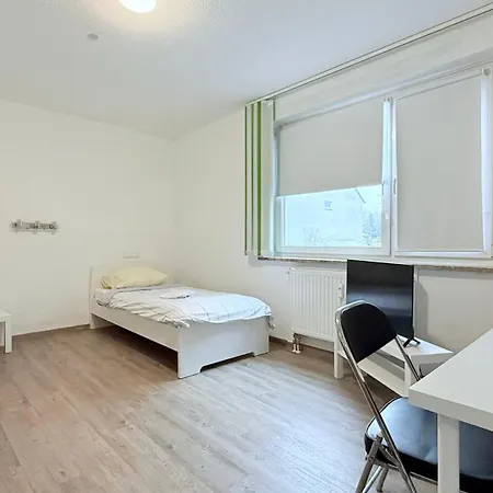 アパート Business Mit Wlan & Parkplatz *