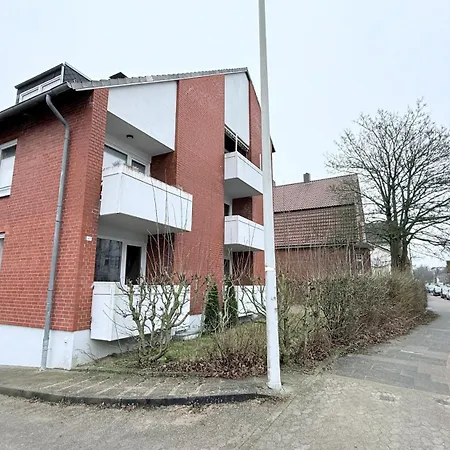 Business Mit Wlan & Parkplatz キール