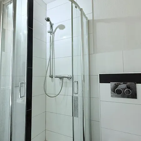 アパート Business Mit Wlan & Parkplatz キール